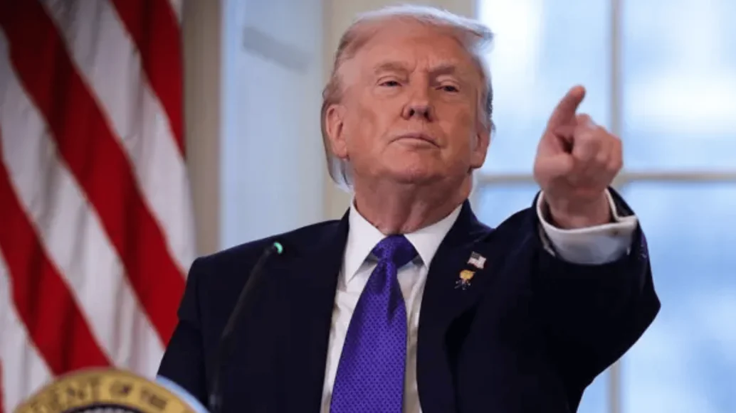 Дональд Трамп, брифінг